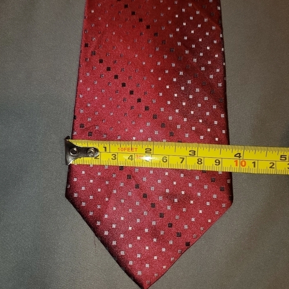 𝅺Preen Ellis red dotted Tie NEW - Picture 4 of 5